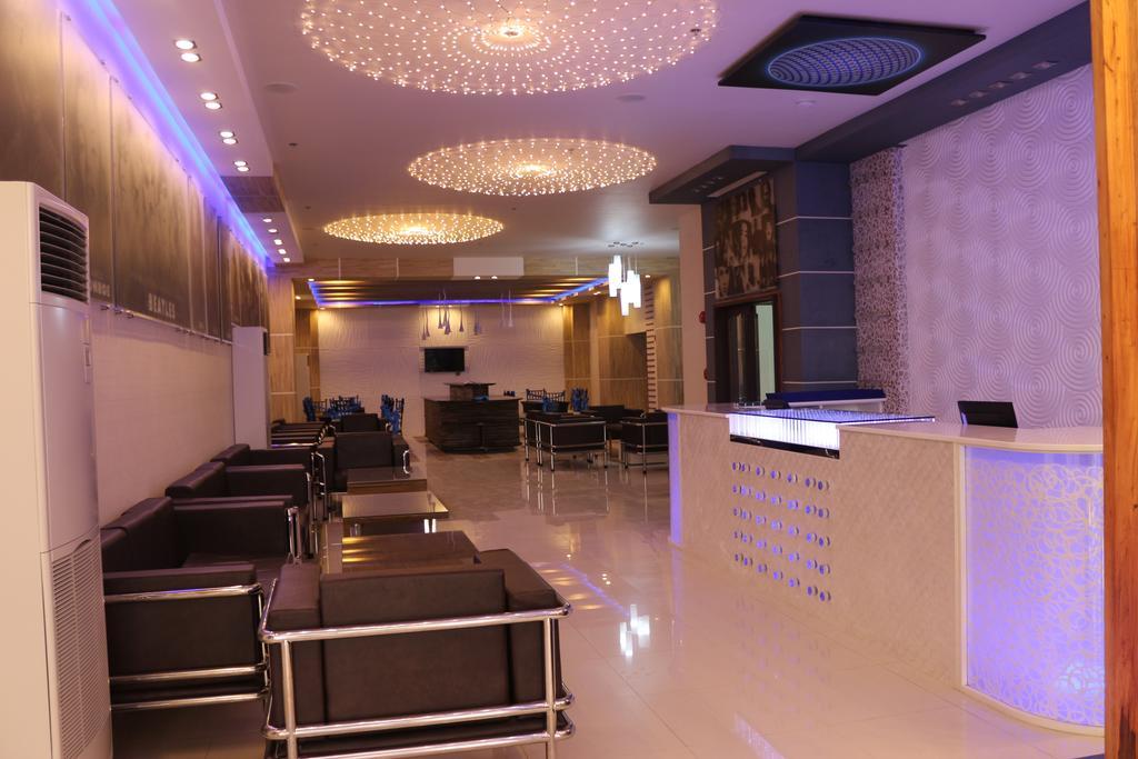 Icon Hotel North Edsa Quezon City Buitenkant foto