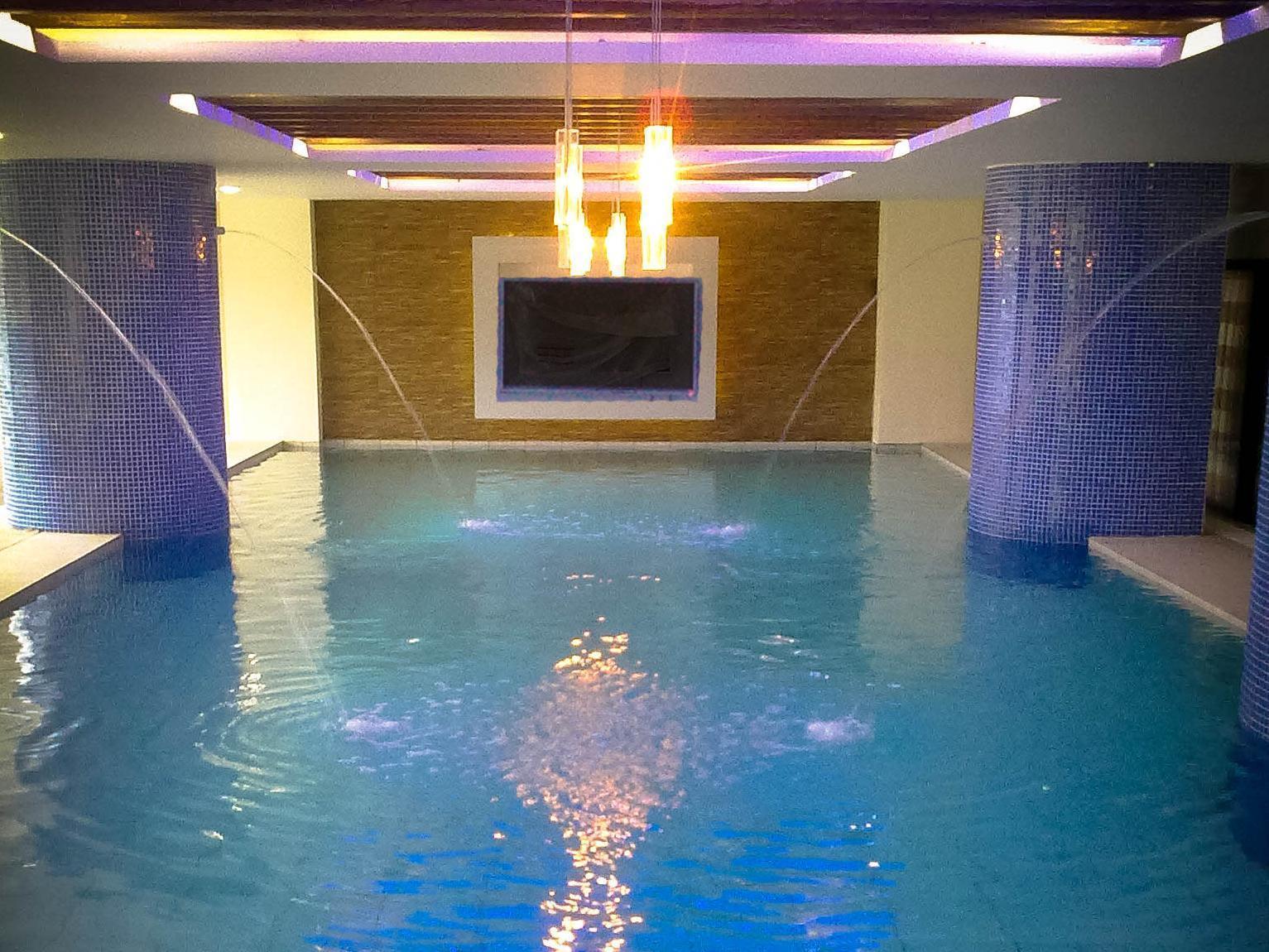 Icon Hotel North Edsa Quezon City Buitenkant foto