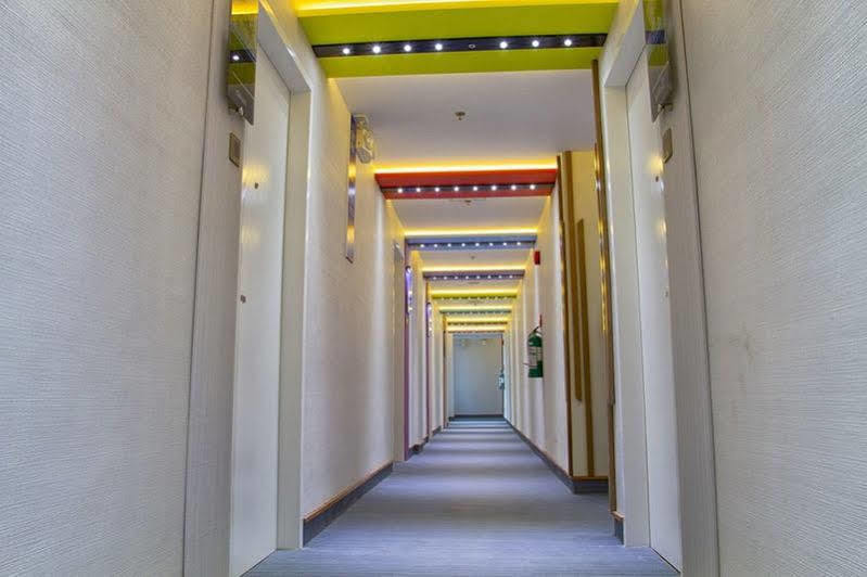 Icon Hotel North Edsa Quezon City Buitenkant foto